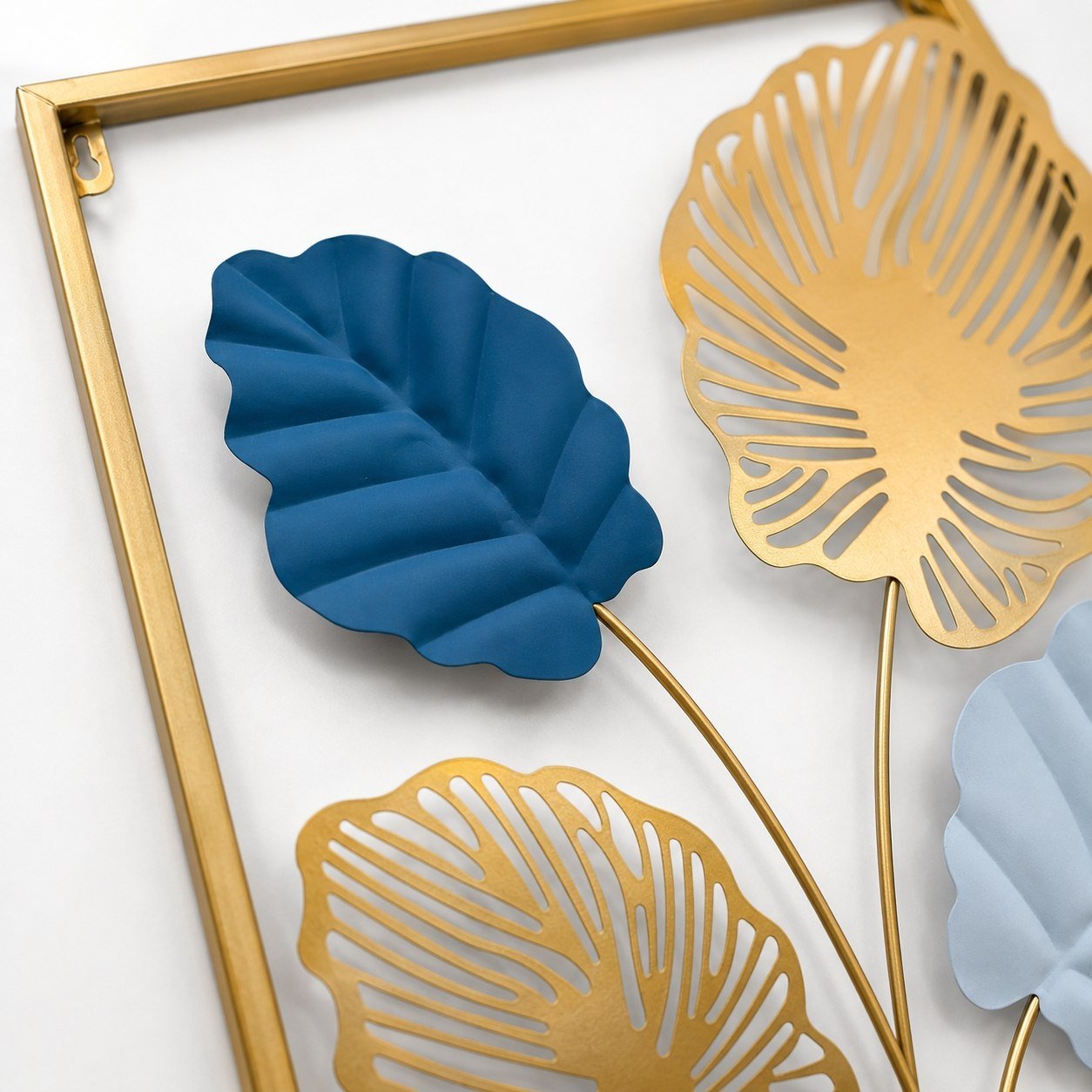 Modern Metal Wall Decor with Leaf Design, 40 x 60 cm - Image 4